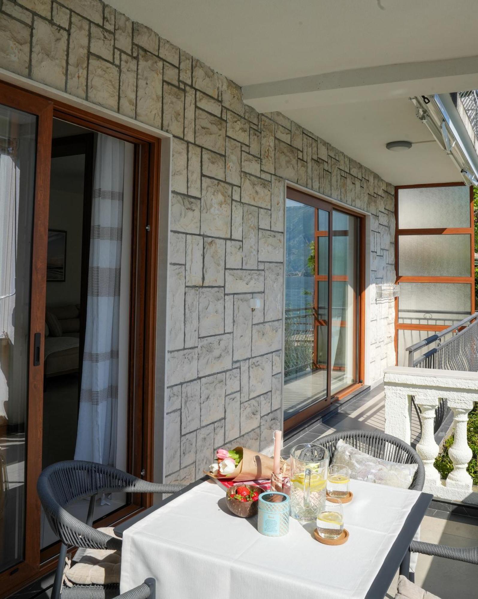 Aquazzura Apartment Kotor Luaran gambar